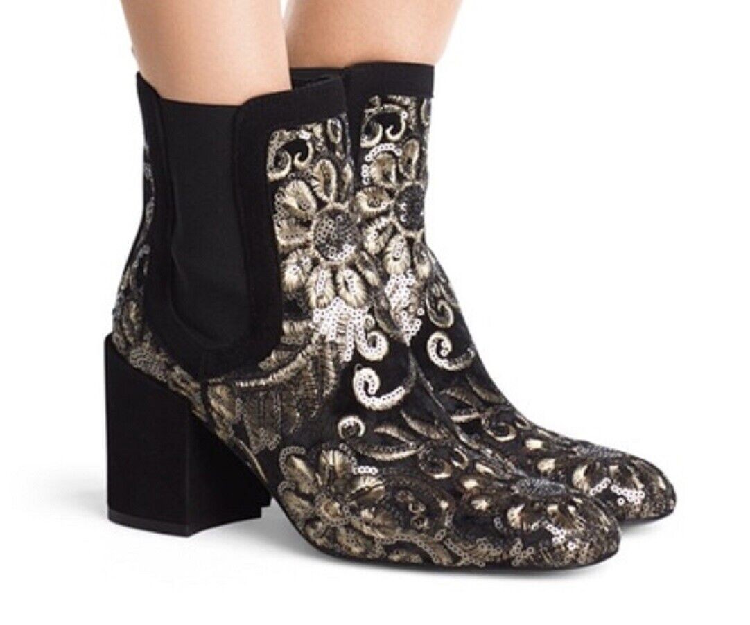 Stuart Weitzman Velvet Block Heel Boots for Women for sale Stuart Weitzman Velvet Block Heel Boots for Women for sale