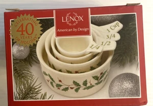 LENOX - Holiday Measuring Cups - Holly & Berries Pattern - Picture 1 of 5