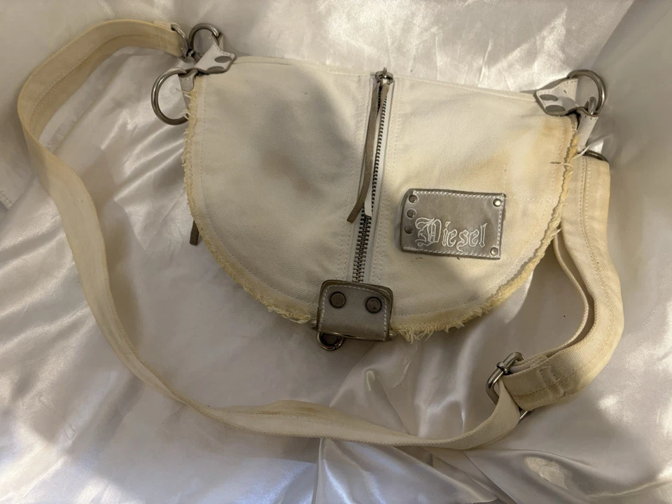 Bandolera Bandolera vintage Y2k Deisel rara plegable blanca plateada herrajes como está Foto 1 de 4