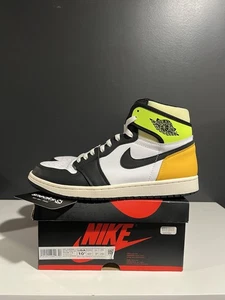 USED Air Jordan 1 Retro High OG Volt Gold 555088-118 SIZE 10.5M OG ALL JY25-95 - Picture 1 of 10