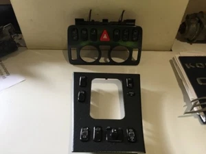  MERCEDES CLK 200 2DR AUTO DASH/GEAR STICK TRIMS HAZARD  WINDOW  SEAT SWITCHES  - Picture 1 of 8