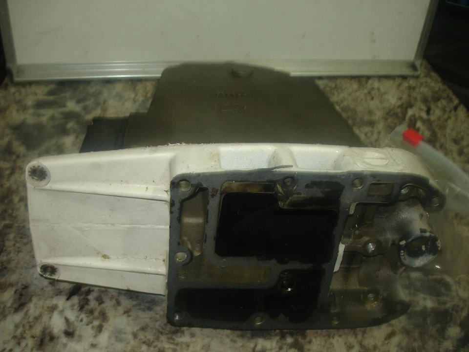 Johnson VRO 40hp 1990 exhaust tube    j40teesr boat motor part used  bin bma  - Image 1 of 4