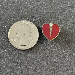 Vintage American Heart Association Red Emblem Gold Tone Pin Pinback B49474 - Picture 1 of 2