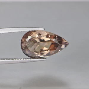 Splendida tormalina naturale non riscaldata pera SI 6,30 Cts, Africa - Foto 1 di 5