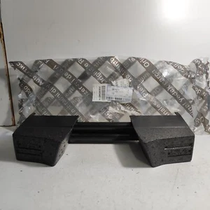 TAMPONE PARAURTI ANTERIORE CENTRALE ALFA ROMEO 147 ORIGINALE 60694014 - Picture 1 of 6