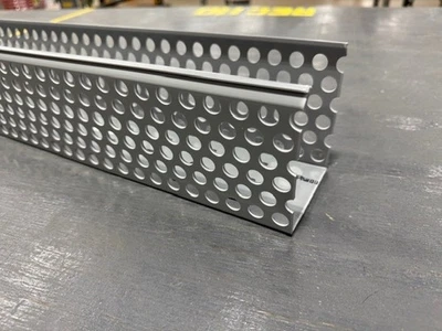 Conducto de cableado de PVC Panduit D3x4LG6 agujero redondo, gris, 3"x4"x6 pies, vendido/6 pies de longitud Foto 1 de 3