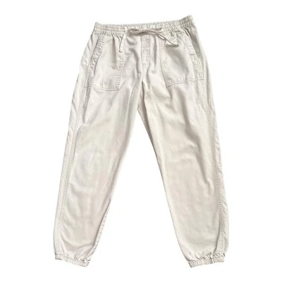 Pantalones de chándal GAP para mujer talla mediana caqui con cordón cintura puño elástico Foto 1 de 4