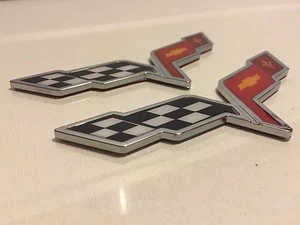 X2 PIECES❌ CORVETTE Cross Flags SIGN TRUCK EMBLEM logo DECAL *new FIT ALL CARS - Bild 1 von 1