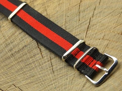 Correa de reloj vintage NOS sin usar nailon negro y rojo con hebilla tono plata 20 mm Foto 1 de 4