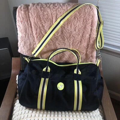 Bolso de gimnasio de malla embalable Aerie Fit azul oscuro Foto 1 de 4