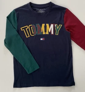NWT, Boys TOMMY HILFIGER Multicolor Long Sleeved T-Shirt. Size 4T. Eu 104 - Picture 1 of 1