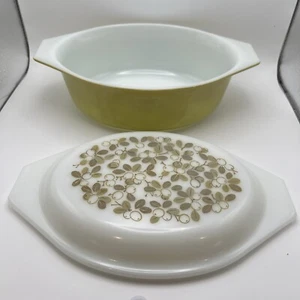 Vintage Pyrex Divided 1Qt. #30 Verde W Lid 945C 27 Olive, Oval Shape - Picture 1 of 10