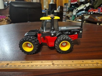 1/32 Versatile 836 4WD Tractor W/Duals, Gold Top, Scale Models - Image 1 of 4