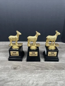Lote de 3 trofeos de cabra - plástico más grande de todos los tiempos divertido - Imagen 1 de 9