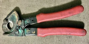 Ratcheting Cable Cutter for Aluminum and Copper - 10" OAL - Picture 1 of 2