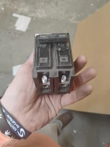 EATON BA2100 2-P 100A 240V BOLT ON CIRCUIT BREAKER. Tested - Picture 1 of 2