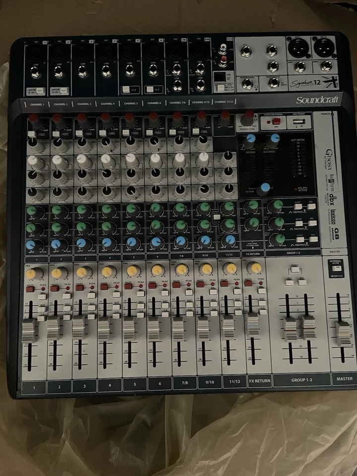 Soundcraft Signature 12 USB Mixer Come Nuovo Perfetto - Image 1 of 4