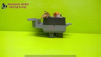 03 SATURN LW200 2.2L AT 4DR WAGON FUSE JUNCTION BOX OEM 1842-5 - Image 1 of 3