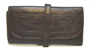 PORTA MOSCHE E LEADER VINTAGE IN PELLE GOFFRATA - Foto 1 di 6