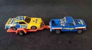 Juego de camioneta y remolque vintage Ertl 1/64 Wrangler coche de carreras - Imagen 1 de 6
