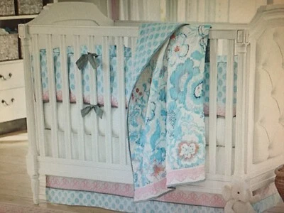 Saia Berço Pottery Barn Kids Baby Addie ROSA AZUL CINZA Esgotado! Último 1 US$ 89 - Imagem 1 de 3