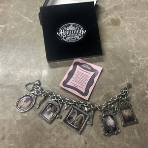 Pulsera 40 Aniversario Mansión Embrujada Dije Disney PARQUE MUY RARO ÚNICO - Imagen 1 de 21