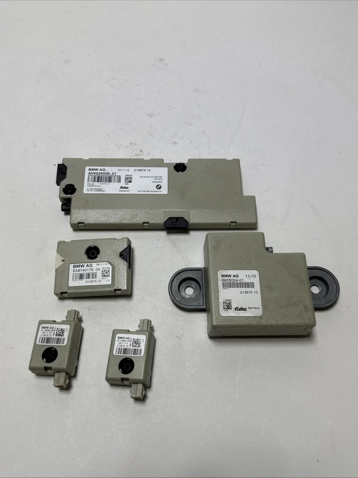 2011-2016 宝马 535xi f10 后部无线电天线陷阱电路电源模块放大器套装原始设备制造商 — 第 1/4 张图片