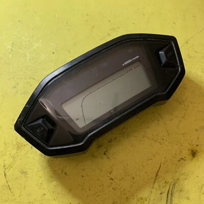 16 17 18 HONDA CBR500R SPEEDO DISPLAY CLUSTER VELOCÍMETRO SOLO 3302 millas OEM #F Foto 1 de 4