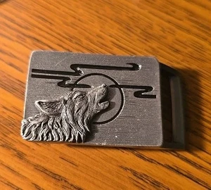 Siskiyou Howling Wolf Belt Buckle VTG 1988 Pewter Moon Scene SBA 980126 USA - Picture 1 of 5