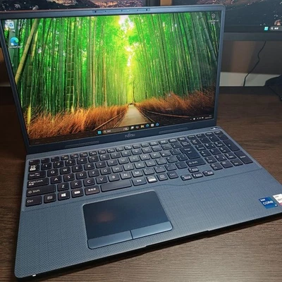 Fujitsu Windows 11 Core i7 8GB SSD 512GB japan - Image 1 of 4