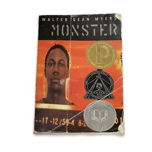 Monster: Paperback by Myers, Walter Dean Crime Play Format 1999 Novel - Imagen 1 de 7