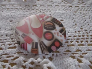 Double Compact Mirror w/Red Shoes - Picture 1 of 5