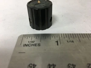 Vintage Black Bakelite Round Knurled Knob w/ White Arrow Indicator - Picture 1 of 4