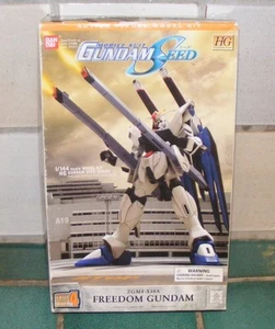 VINTAGE GUNDAM SEED MOBILE SUIT FREEDOM GUNDAM ZGMF-X10A (1/144 Model Kit) - Picture 1 of 2