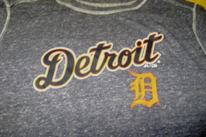 Detroit Tigers Baseball Shirt BOY OR GIRL XL 18-20 MLB BY MAJESTIC NEW - Picture 1 of 2