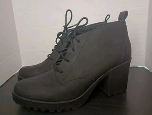White Mountain Chunky Platform Heel Booties Goth 10 Black Lace Up Dark Academia  - Picture 1 of 11