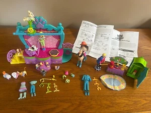 POLLY POCKET DAZZLIN PET GÖTTLICHE HUNDE / KATZEN UND MAGISCHE HASEN SHOW 2003 - Bild 1 von 14