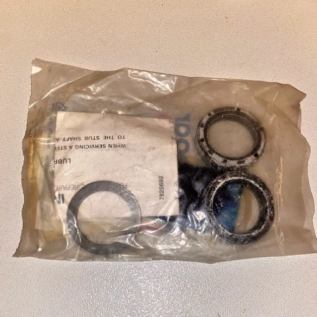 1986-1996 KIT DE SELLO DE DIRECCIÓN MOPAR GENUINO NUEVO, NÚMERO DE PIEZA 4333997 Foto 1 de 4