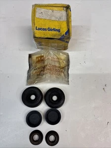 Renault R12 NOS Girling Rear  Wheel Cylinder Kit Oct 68-71 /Also fit Peugeot 305 - Picture 1 of 8