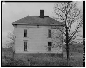 4. Elevación lateral norte de casa de campo - Cole House, Township Road 139 pulgadas - Imagen 1 de 1
