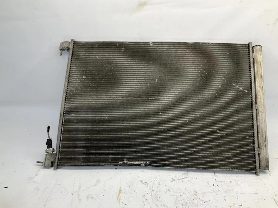 Condensador de ar condicionado 15-23 Mercedes-Benz C300 2.0L CA A/C T - Imagem 1 de 4