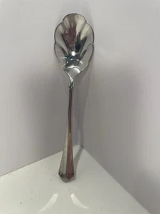 Bonita cuchara de azúcar Oneida EE. UU. acero inoxidable festoneada 6 pulgadas - Imagen 1 de 5