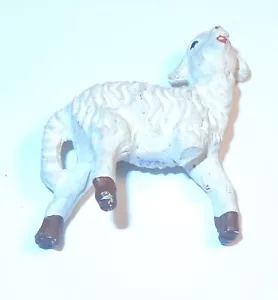 1 OLD VINTAGE COMPOSITE NATIVITY SCENE CRECHE SHEEP ANIMAL FIGURINE BROKEN LEG - Picture 1 of 3
