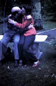 Orig 1940's Slide, Kodachrome Red Border - Couple Kissing & Cuddling - Picture 1 of 1