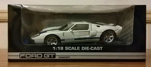 1/18 WHITE FORD GT CONCEPT SUPERCHARGED 5.4L 32 VALVE V8 6-SPEED BEANSTALK GROUP - Picture 1 of 8