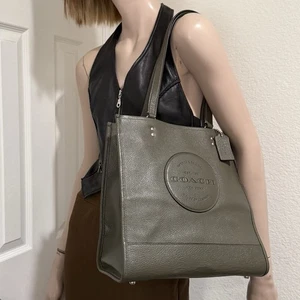 Bolso de Mano COACH C3078 Dempsey Cuero Guijarro Verde Oliva - Imagen 1 de 21