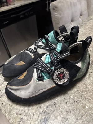 Tenaya Oasi LV Rock Climbing Shoes Mens Size 7.5/9W Turquoise Beige Suede - Image 1 of 4