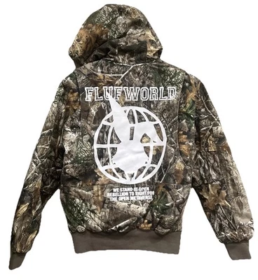 Chaqueta REALTREE Dri Duck Acolchada Lona Con Capucha Gráfico Fluf World Metaverse Pequeña Foto 1 de 4