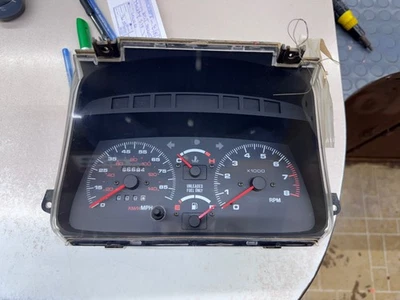 Cuadro de instrumentos Suzuki Sidekick Tracker 1989-1995 Speedo 66 k Foto 1 de 2
