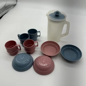 Lotto 9 Piatti Gioco Bambini Tupperware Vintage Servizio Giocattolo Set Ciotola Brocca Tazza - Foto 1 di 11